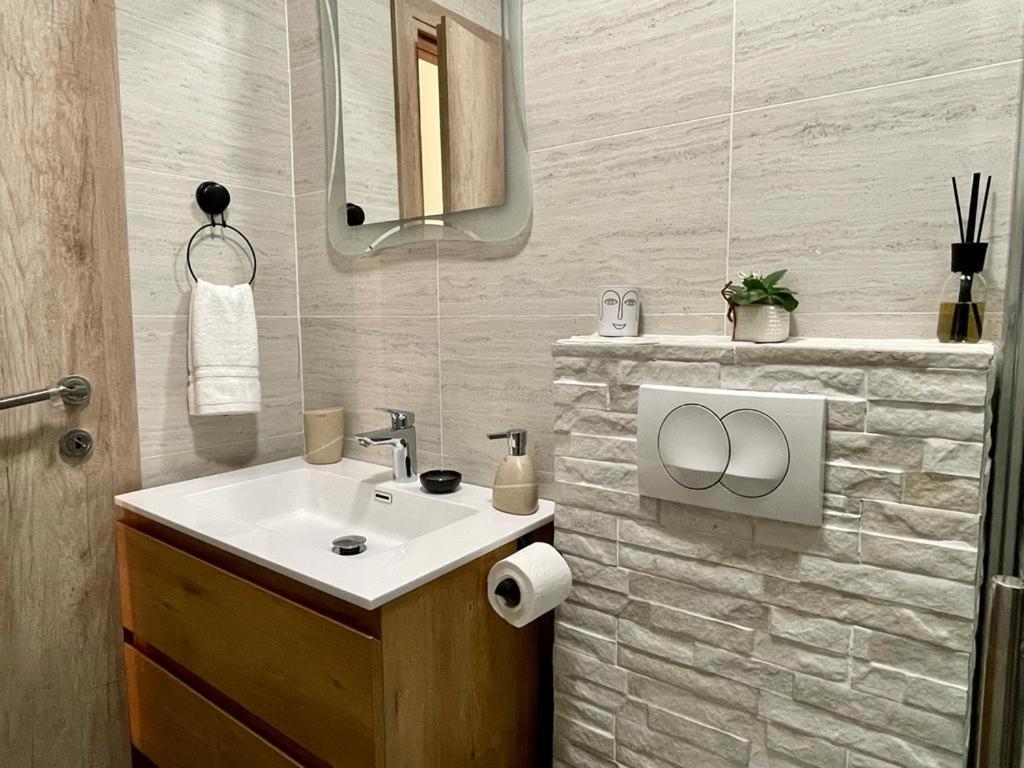 Sea Sky Apartment Tucepi Bagian luar foto